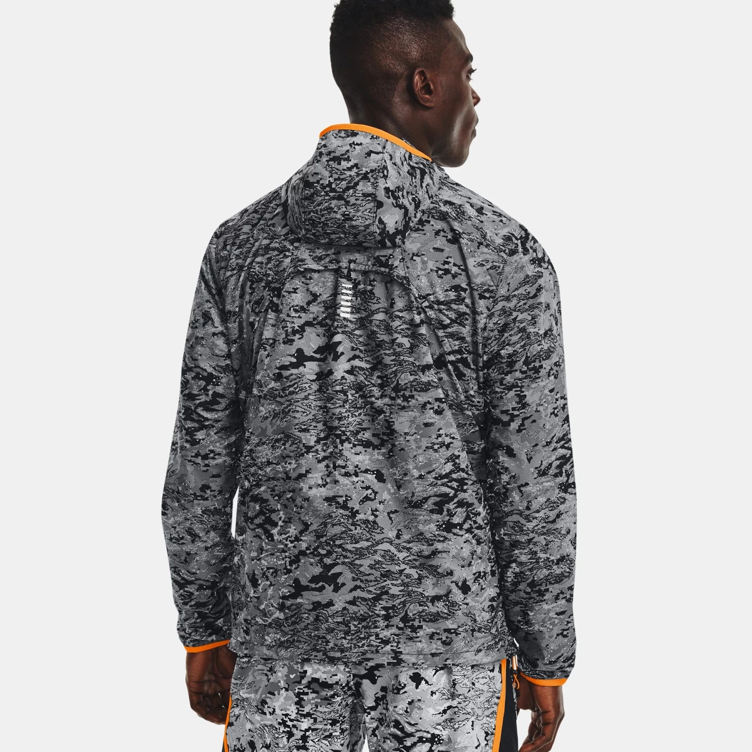 Under Armour UA OutRun The Storm Reflective Packable Jacket 2 Under Armour UA OutRun The Storm Reflective Packable Jacket - Image 2