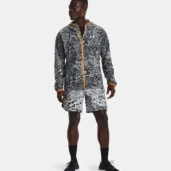 Under Armour UA OutRun The Storm Reflective Packable Jacket 9 Under Armour UA OutRun The Storm Reflective Packable Jacket -Sports Fashion under armourua outrun the storm reflective packable jacket 20211210190220